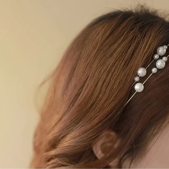 New double row faux pearl Headpiece Wedding  ✨💕✨ - Picture 3 of 6